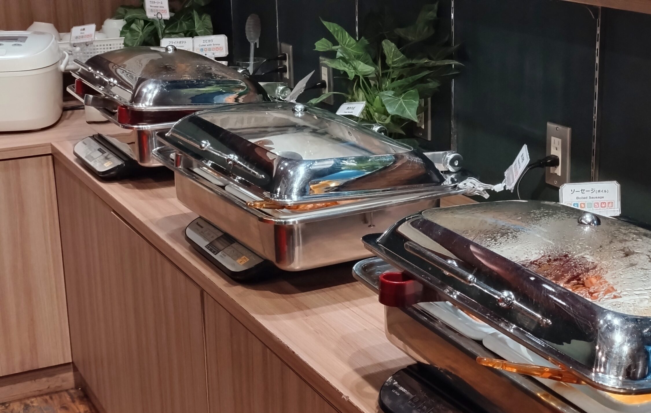 A Wide Variety of Hot Meals