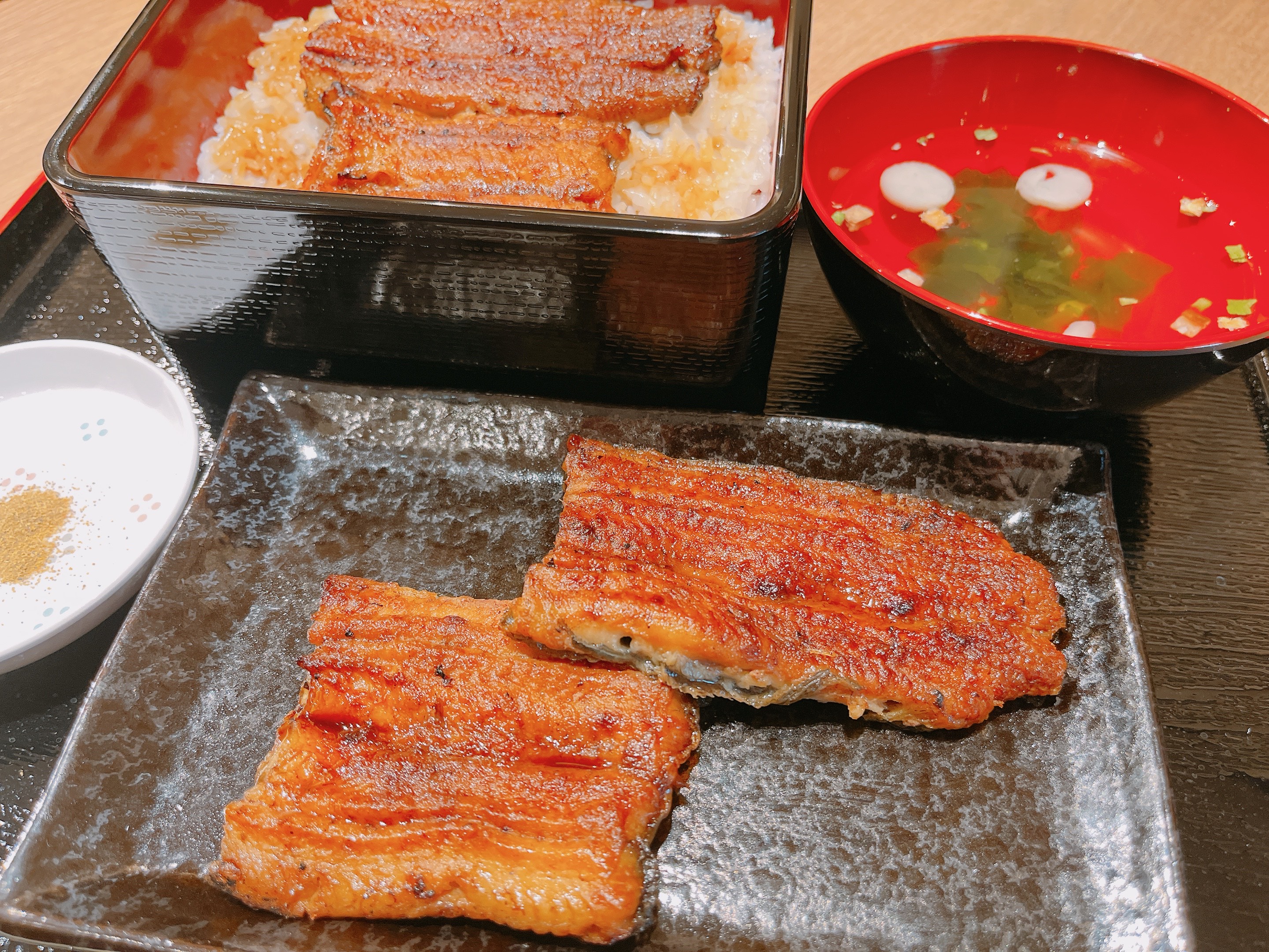 The "highest quality domestic grilled eel" by Takumi Yamakezenbei is now available at four Henn na Hotel locations nationwide.