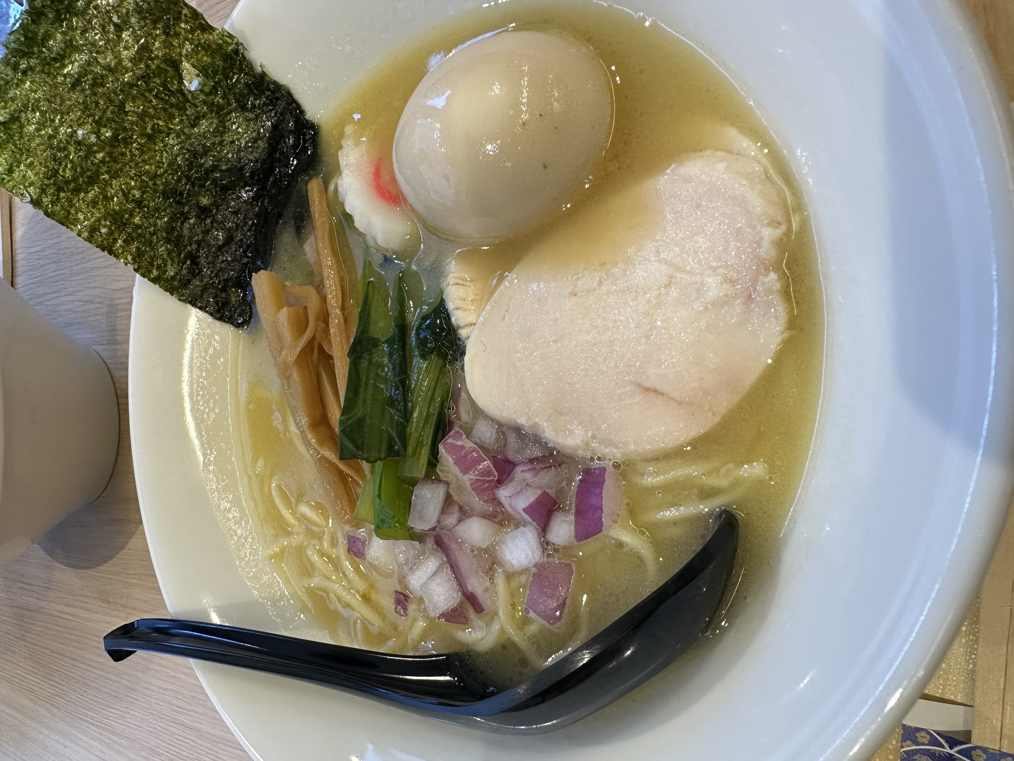 Chicken Paitan Ramen (Salt) *Includes flavored egg *Front desk staff's recommendation! (The best cup after a night shift♪)