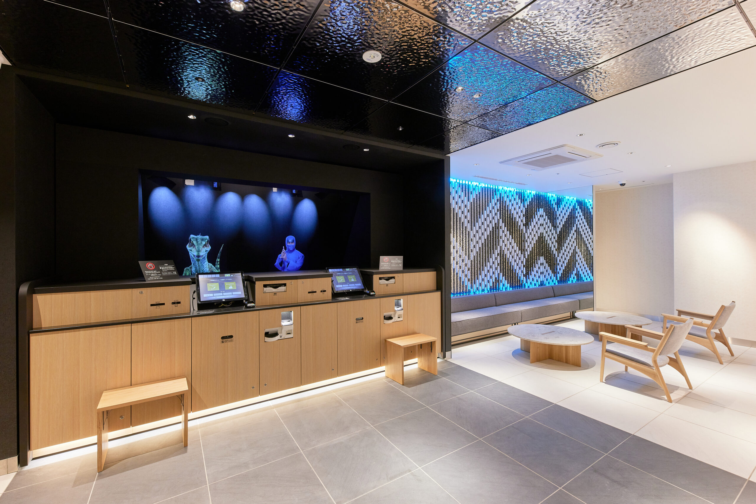 "Henn na Hotel Kagoshima Tenmonkan" has been rebranded and reopened as "Henn na Hotel Premier Kagoshima Tenmonkan."