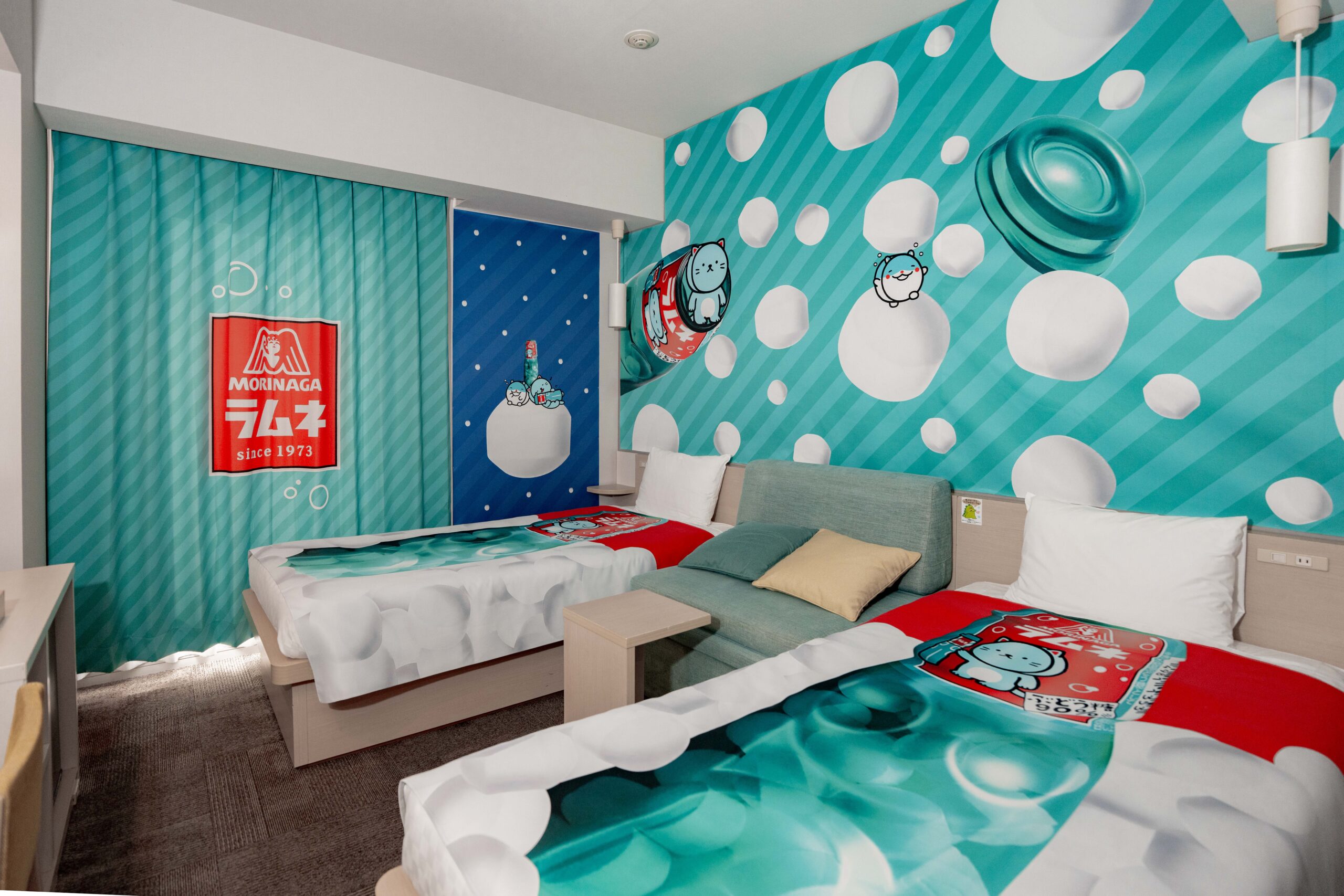 Henn na Hotel "Most Collaboration Rooms in the World" Guinness World Records™ Certified 53rd Collaboration Room, a World First! An experiential guest room where you can be surrounded by, see, eat, and play with "Morinaga Ramune" Henn na Hotel & Henn na Resort & Spa "Morinaga Ramune Room" Launch