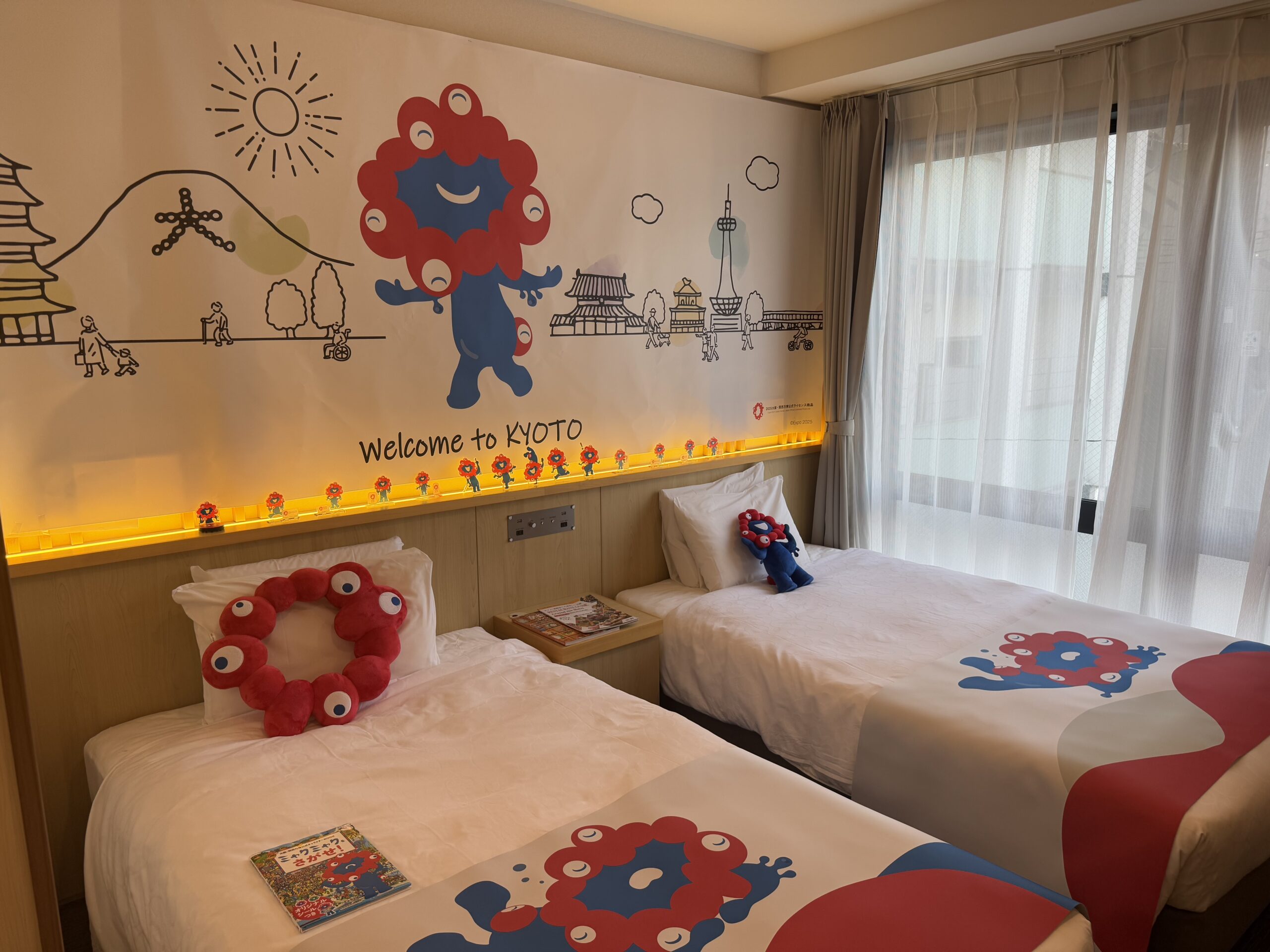 The first hotel collaboration with the official character of the Osaka Kansai Expo, 'Myakumyaku,' the 'Myakumyaku Collaboration Room' is now available at 6 Henn na Hotel locations in the Kansai area.