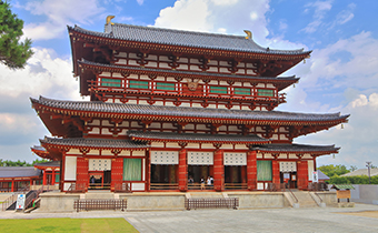 [Yakushiji Temple] About 20 minutes by train + walking