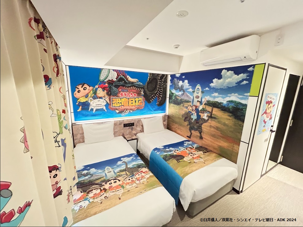 "Crayon Shin-chan: Our Dinosaur Diary" released today. Henn na Hotel "Crayon Shin-chan Room" now accepting reservations.