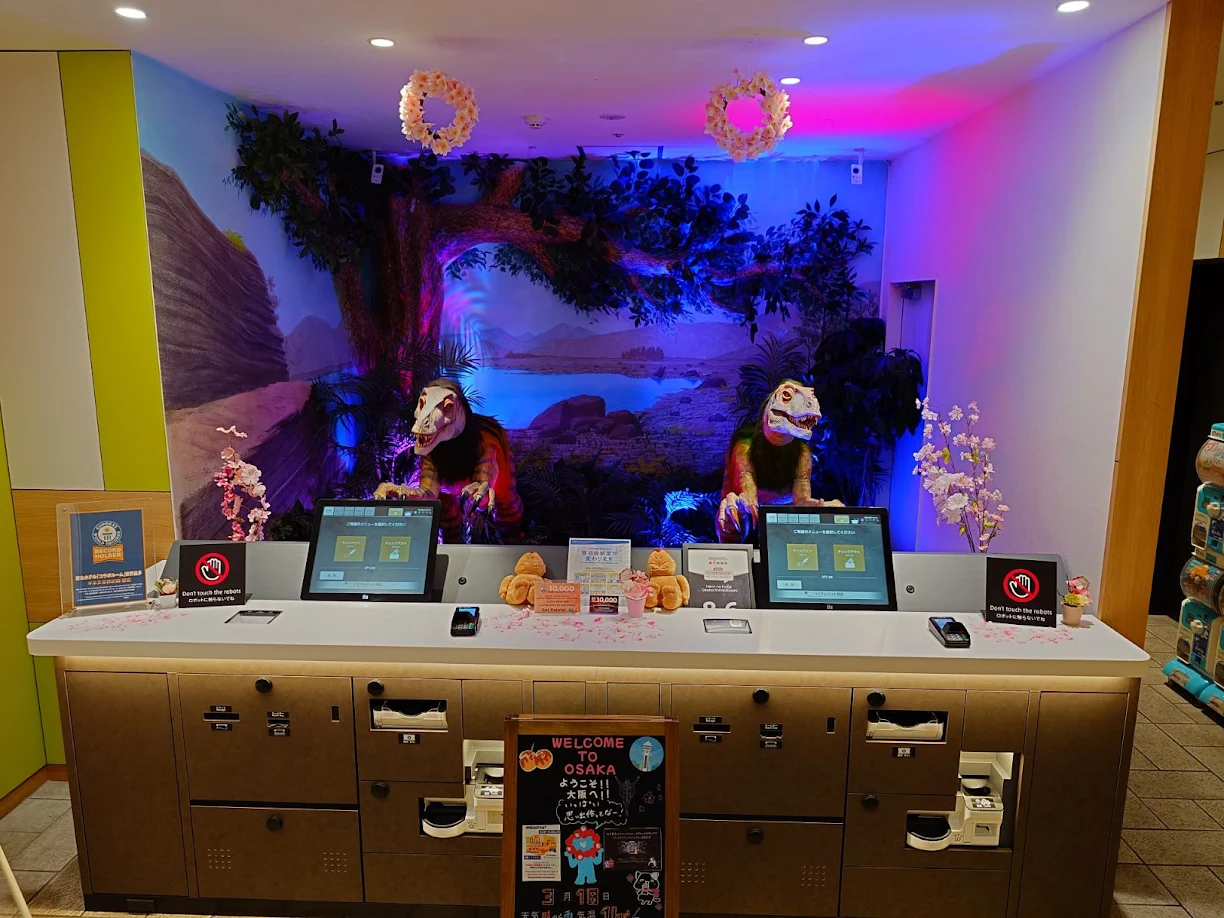 🌸The front desk is now decorated with a cherry blossom theme!🌸