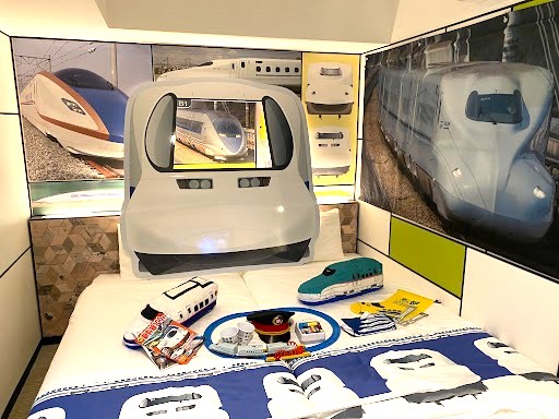 "Shinkansen Collaboration Room" now available at two Henn na Hotels in Osaka