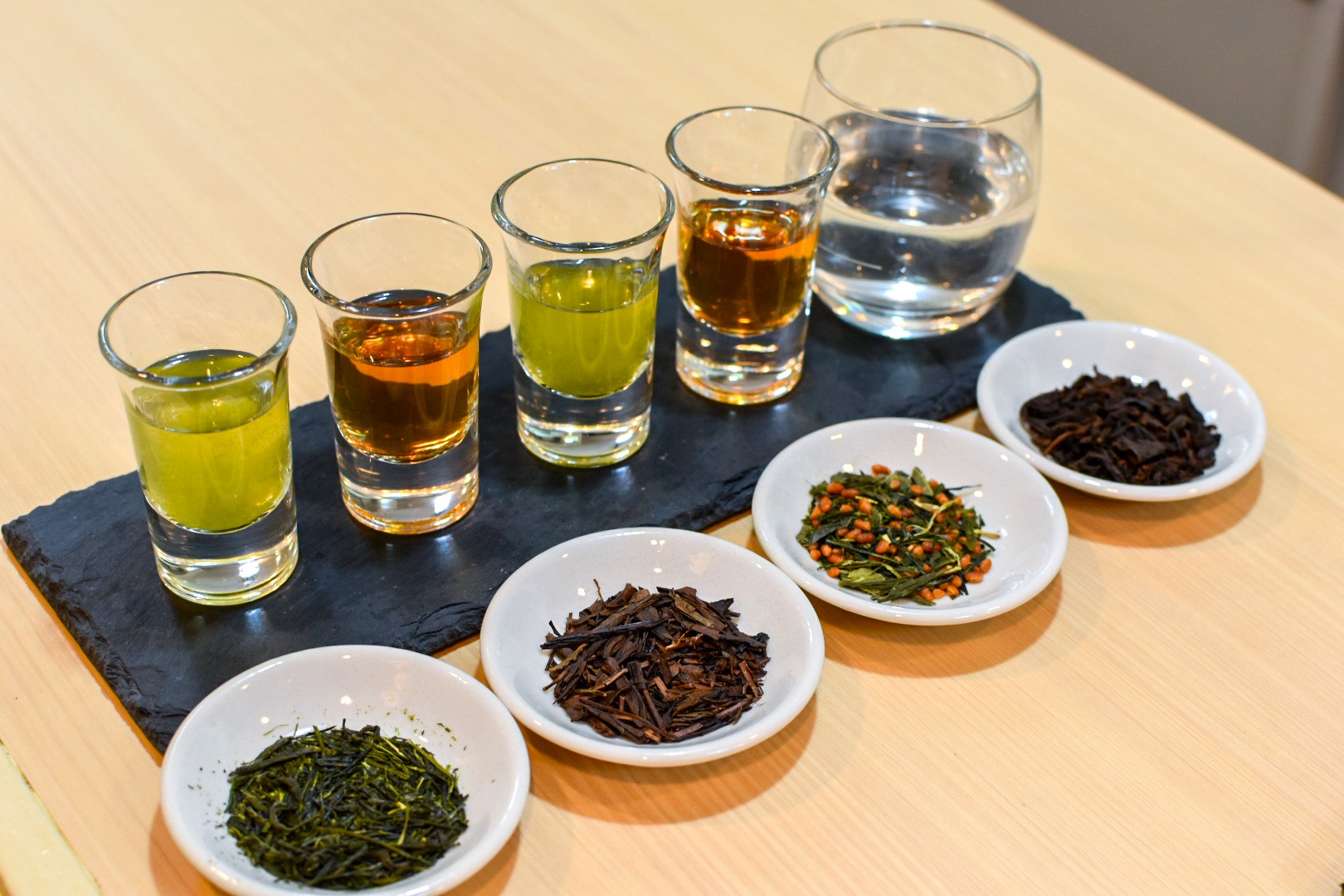 "10 Types of Japanese Tea Tasting" from the Japanese tea specialty store matchatrip is now available at Henn na Hotel Tokyo Asakusa Tawaramachi