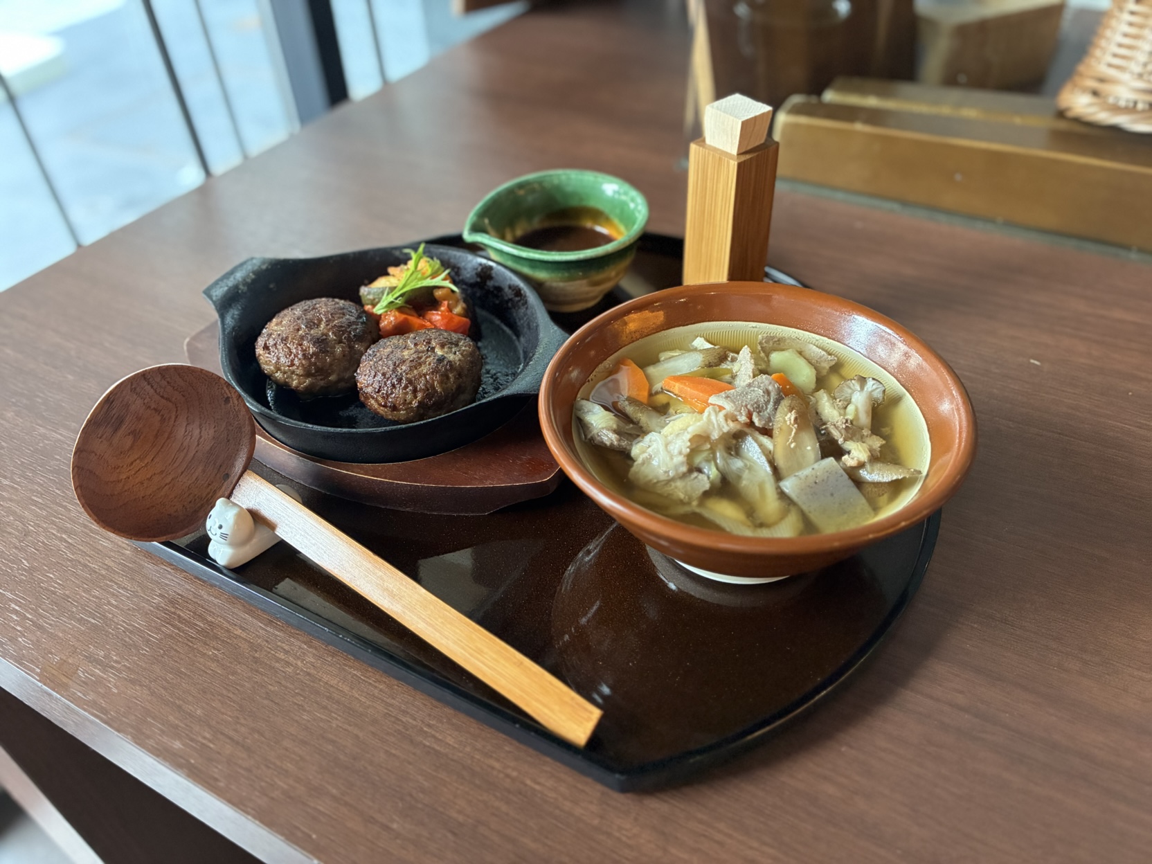 貓咪肉球漢堡排