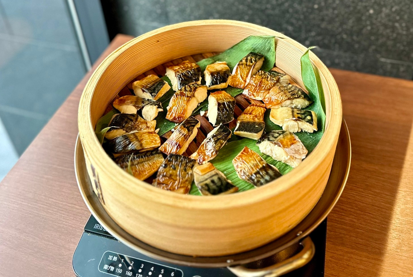 自助餐 烤鯖魚的加賀棒焙茶蒸（圖片）